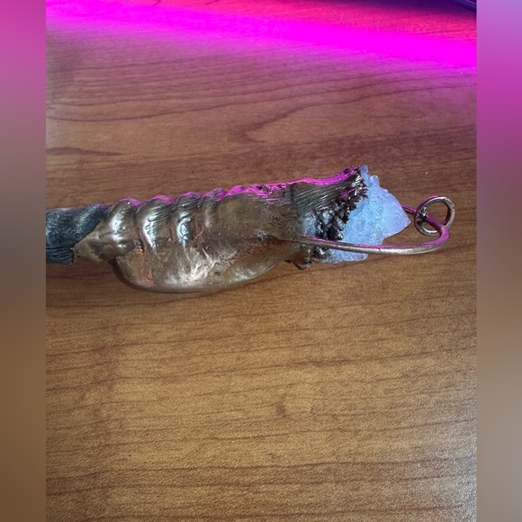 Stunning and Massive Crystal and Labradorite Copper Pendant with genuine Horn - Picture 5 of 8